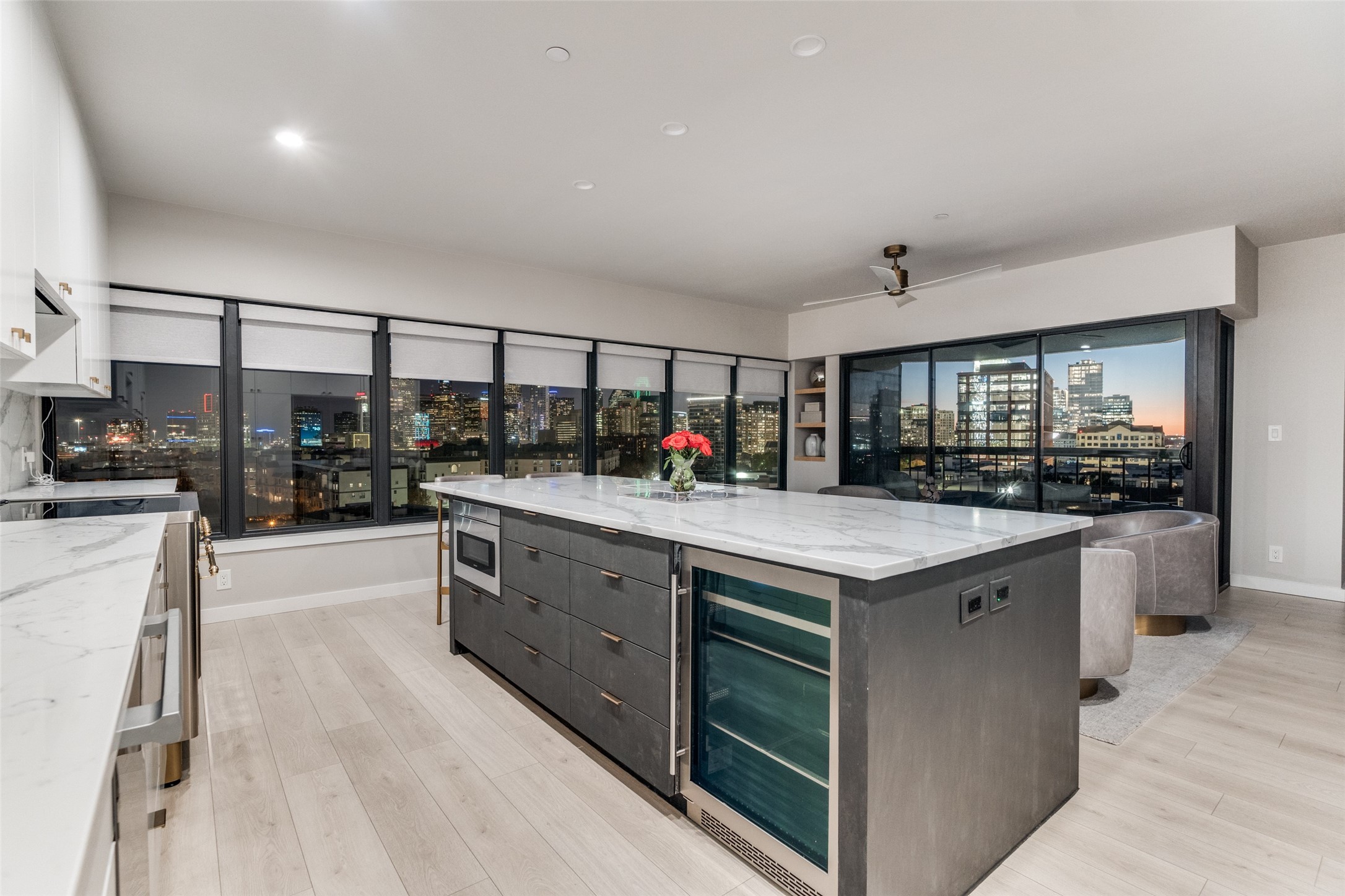3030 Mckinney Avenue 1006
