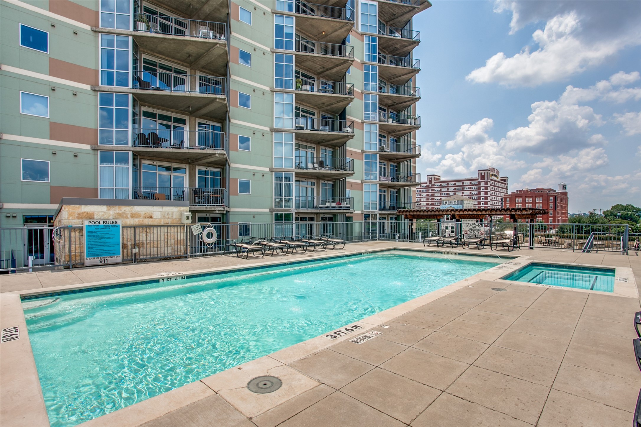 1001 Belleview Street 408