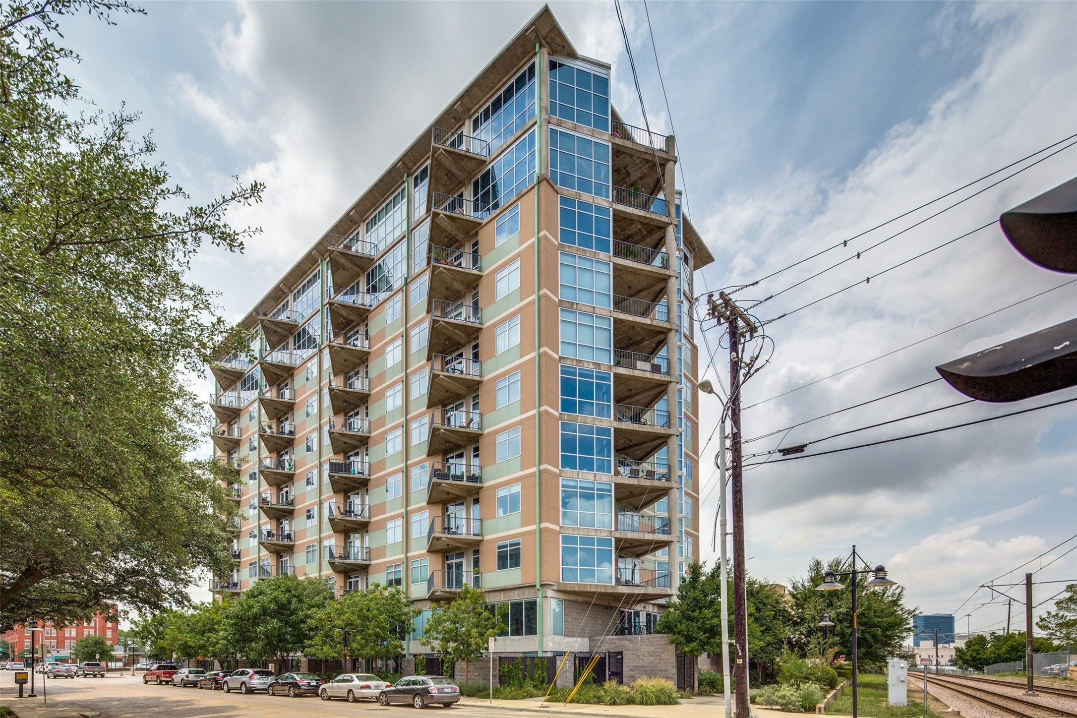 1001 Belleview Street 408