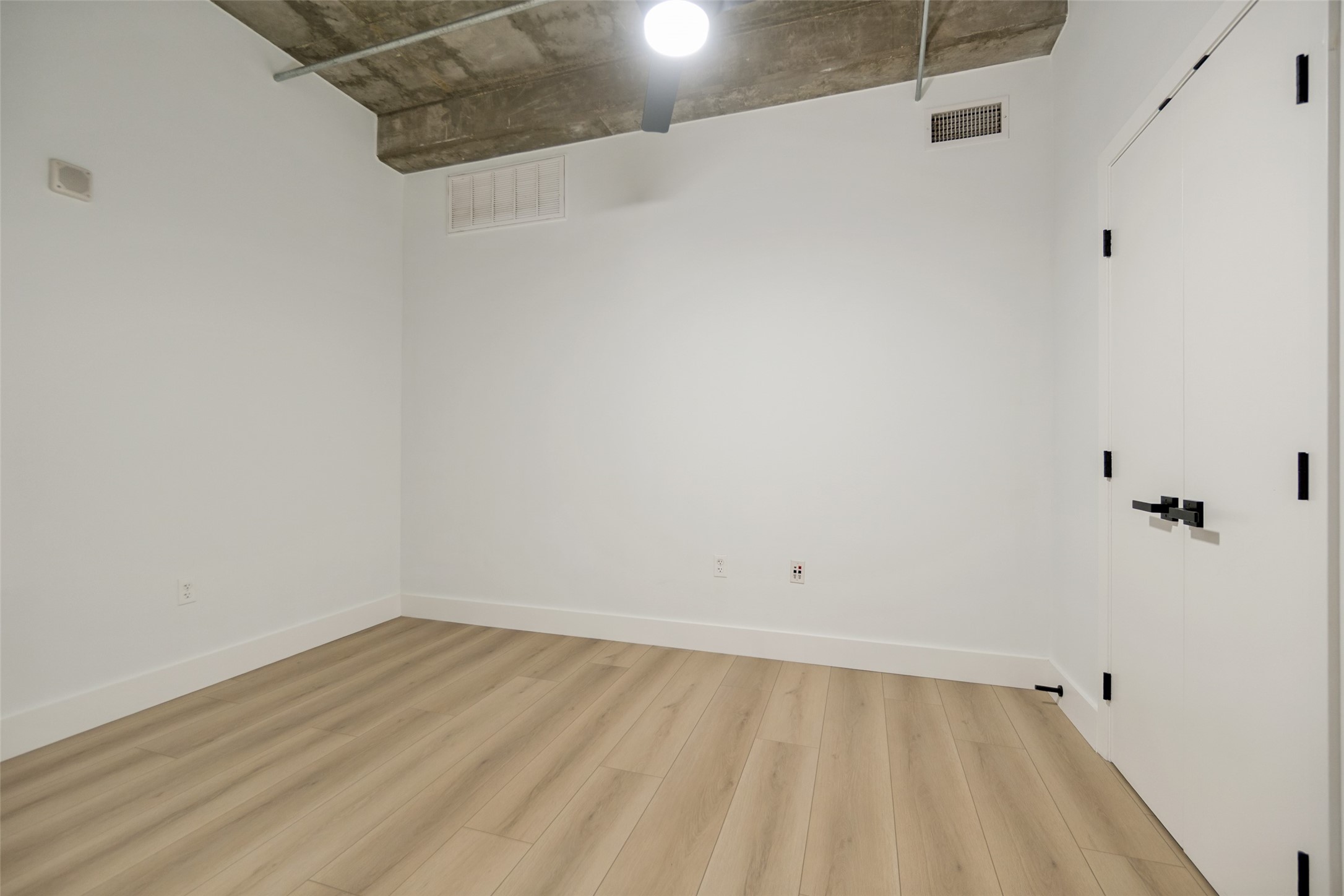 1001 Belleview Street 408