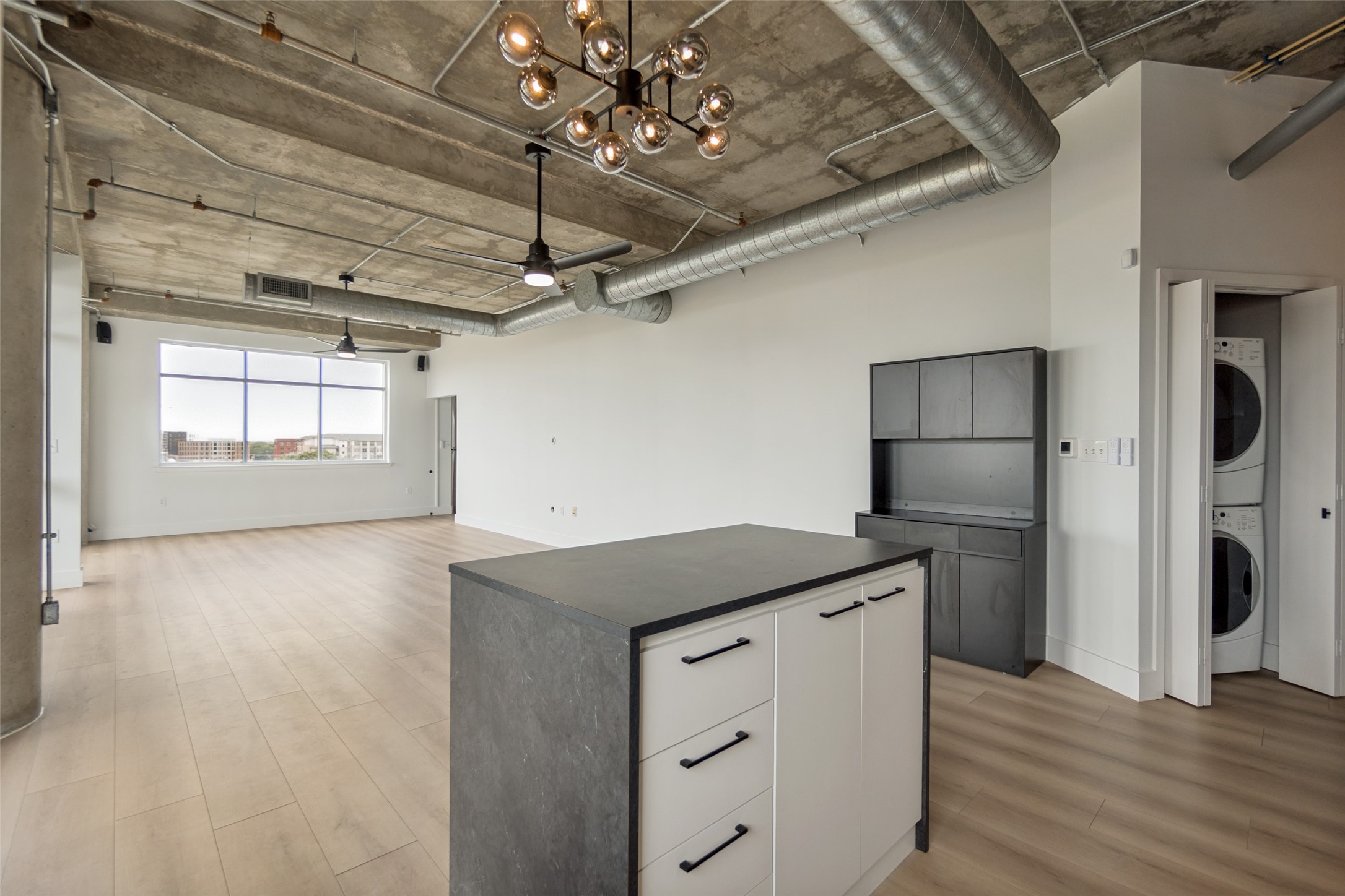 1001 Belleview Street 408