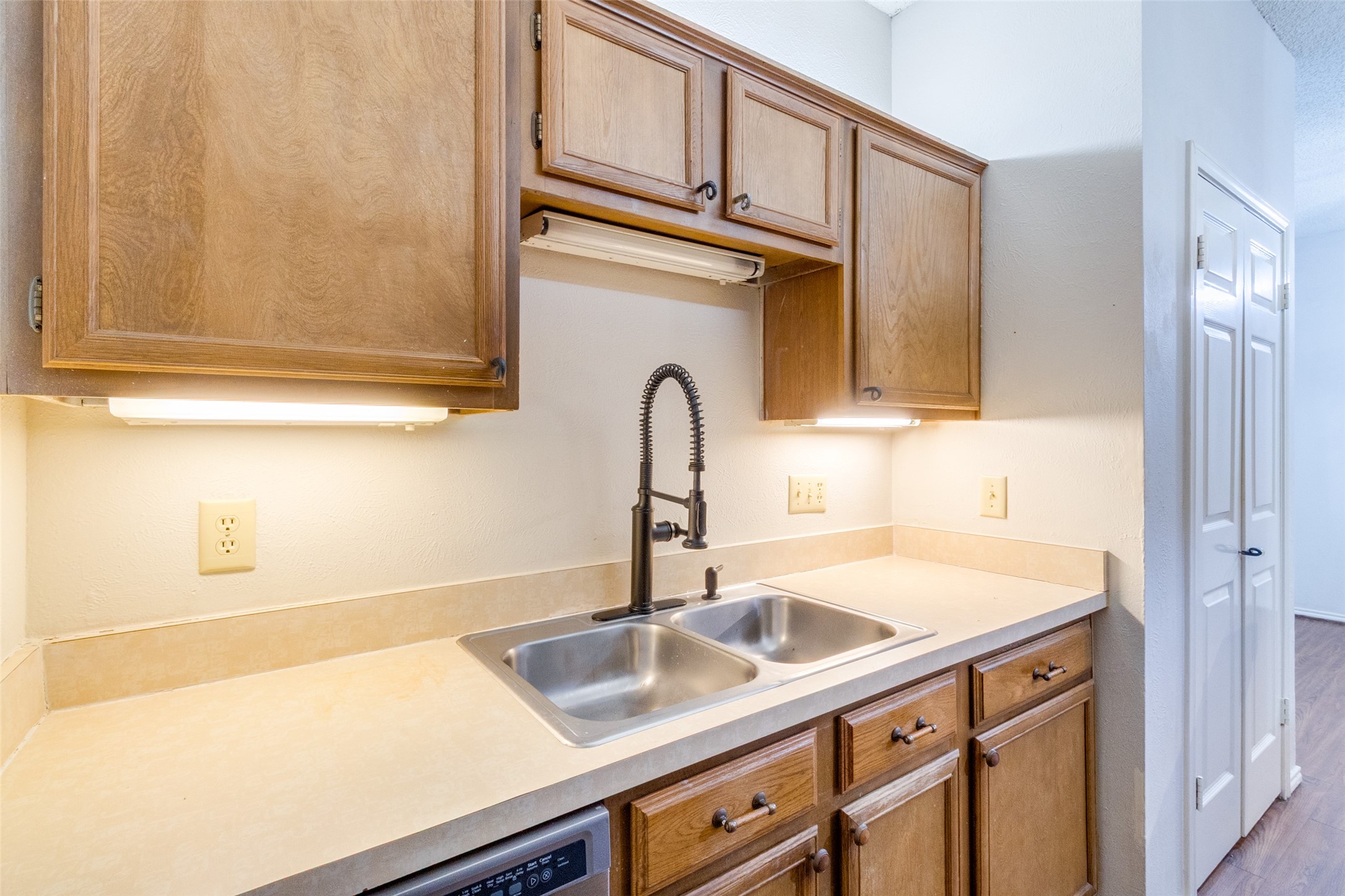 9254 Forest Lane 812