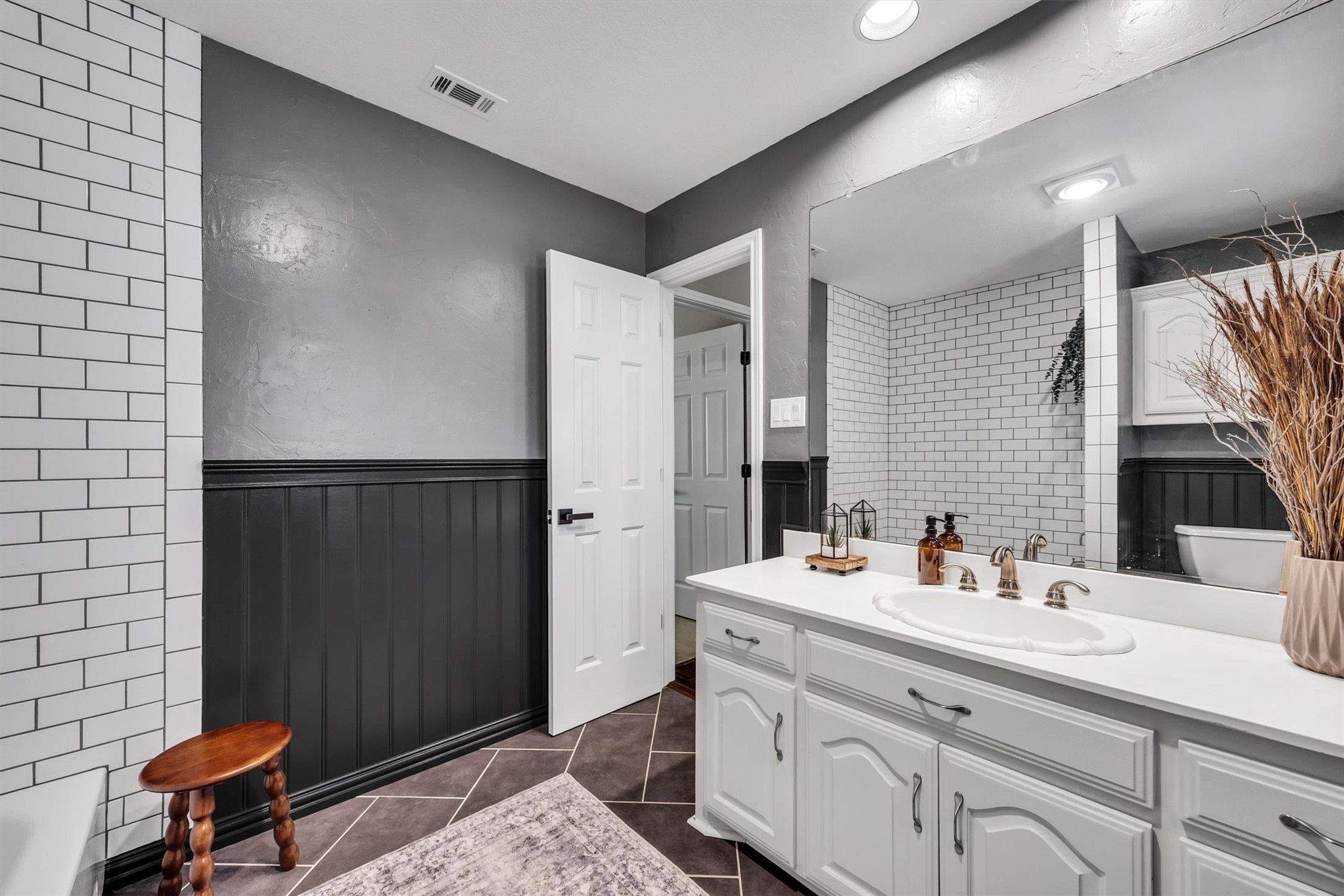 1324 Coral Drive