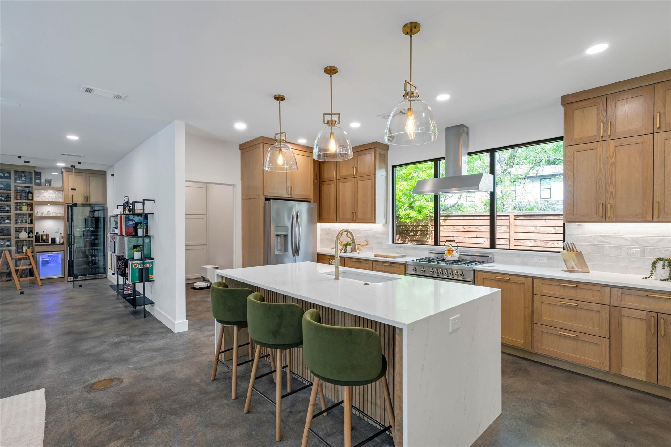3938 Lively Lane