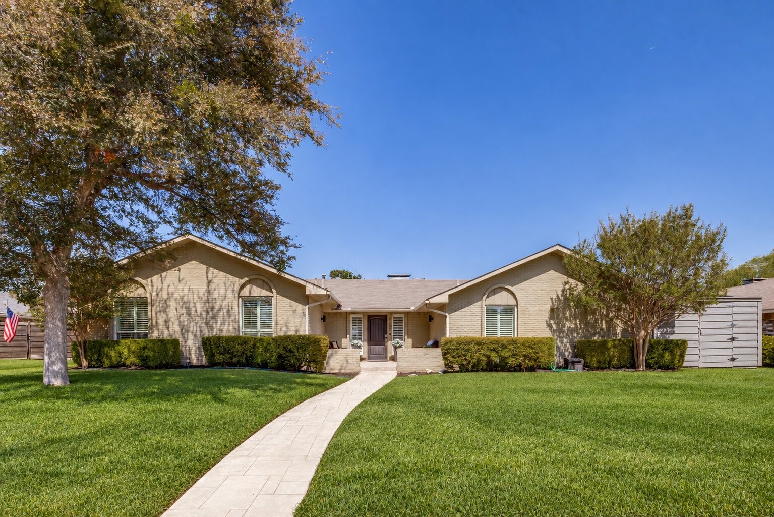 6755 Hillwood Lane