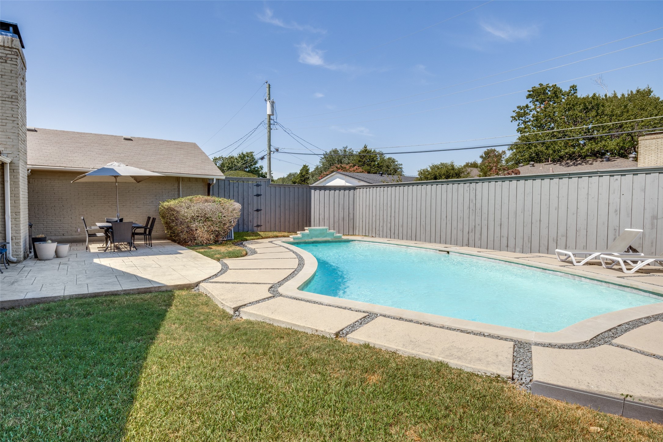 6755 Hillwood Lane