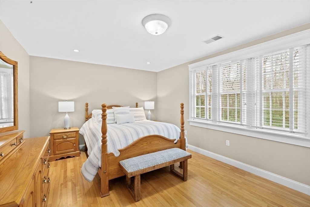 18 Edgewood Park