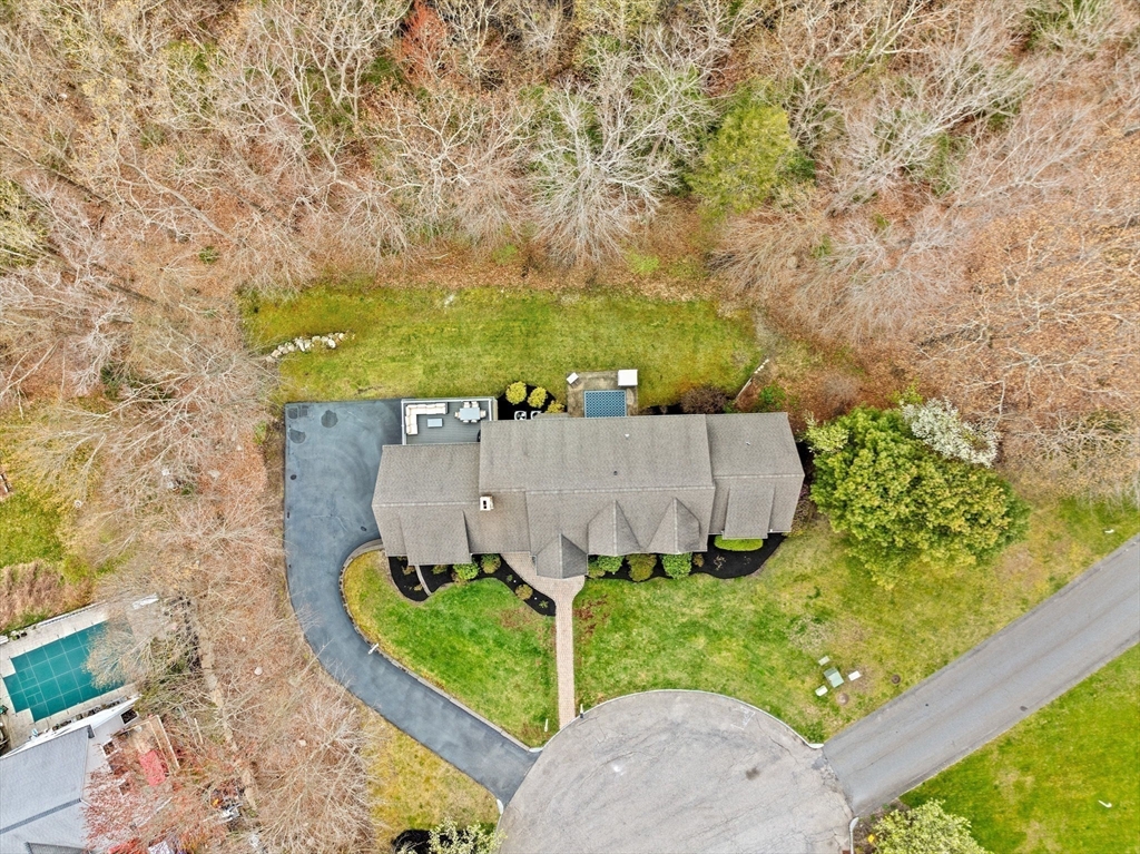 39 Arrowwood Drive