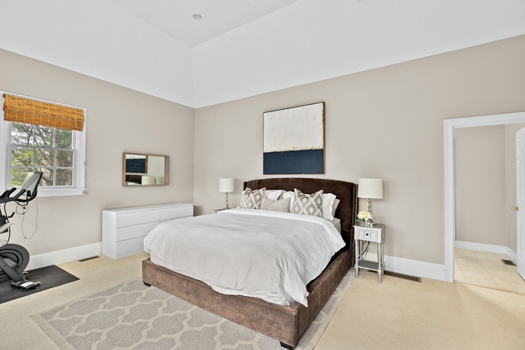 39 Arrowwood Drive
