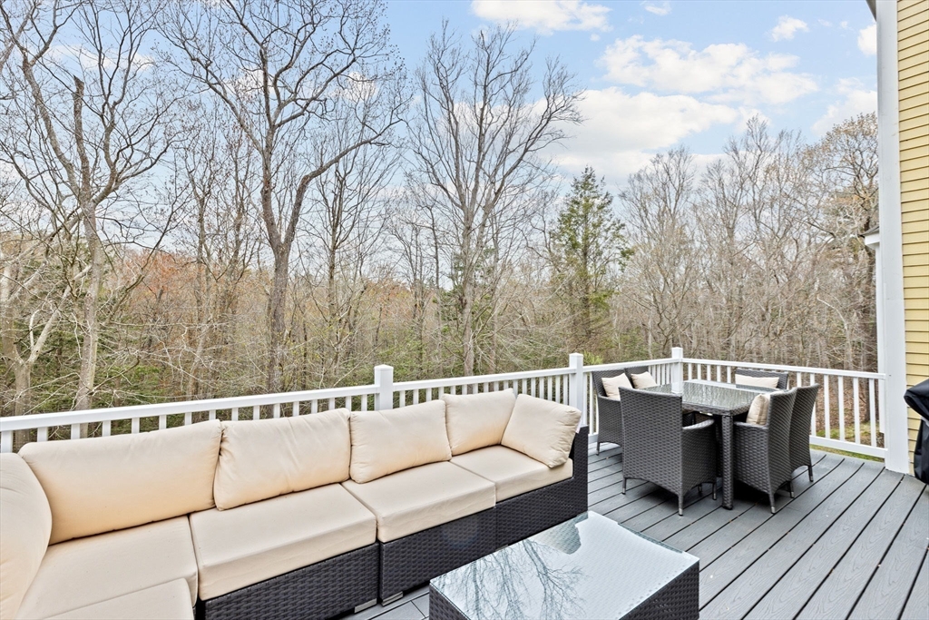 39 Arrowwood Drive