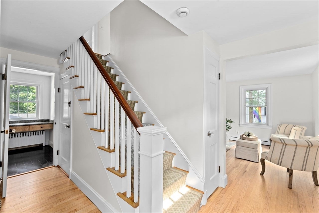 105 Mount Vernon Rd W