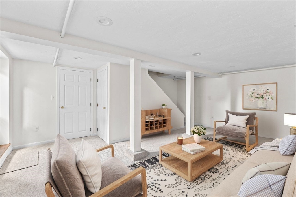 105 Mount Vernon Rd W