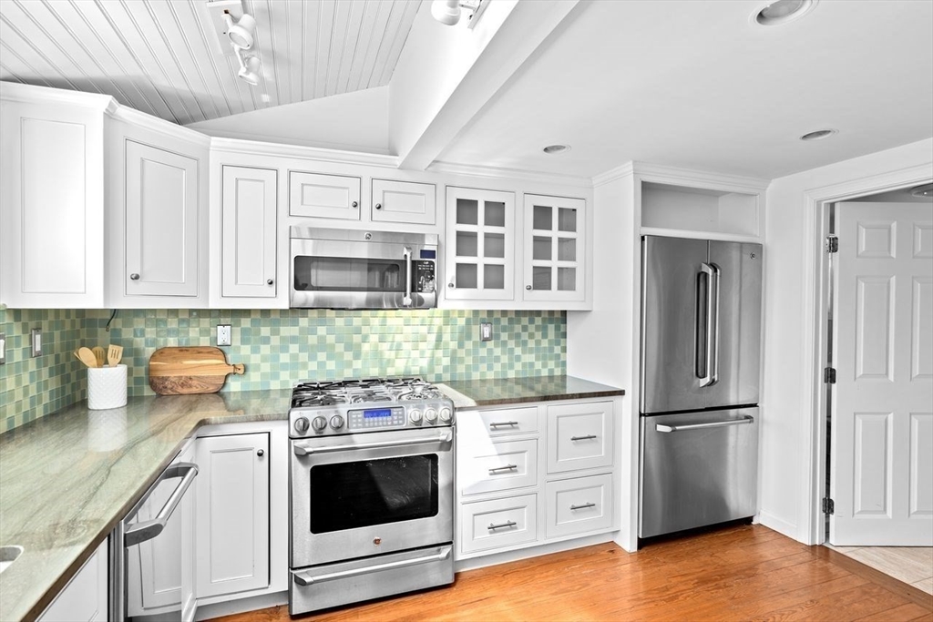 75 Rebecca Rd