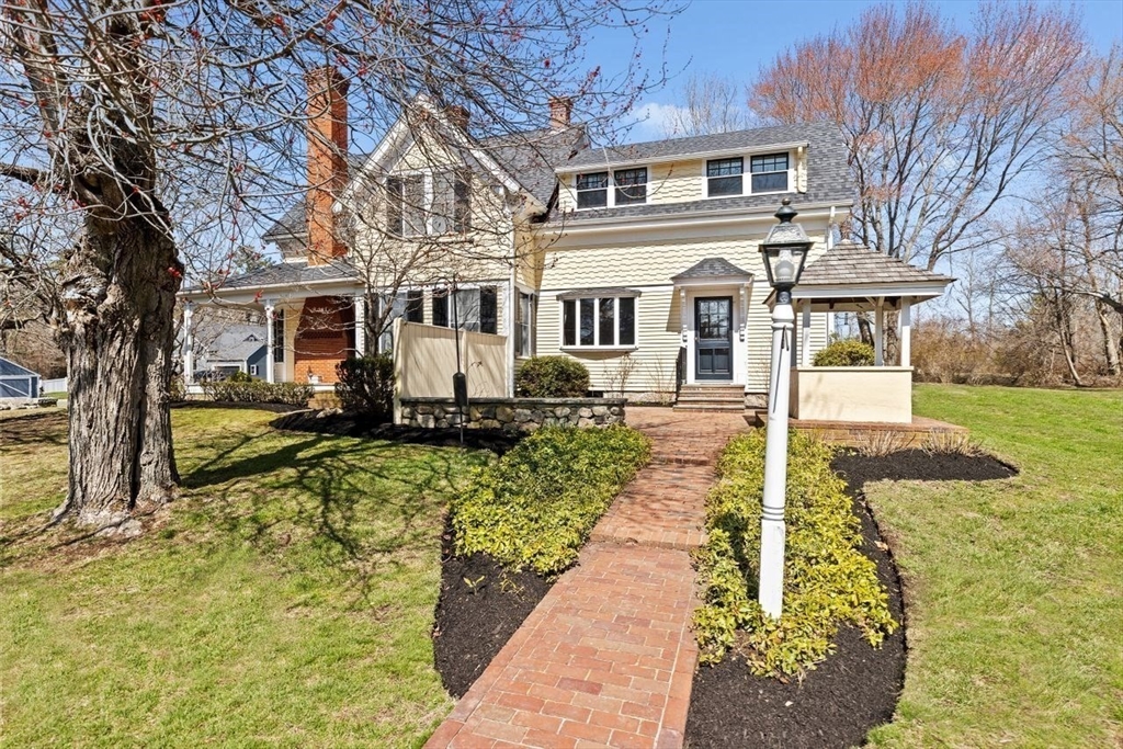 483 River Street