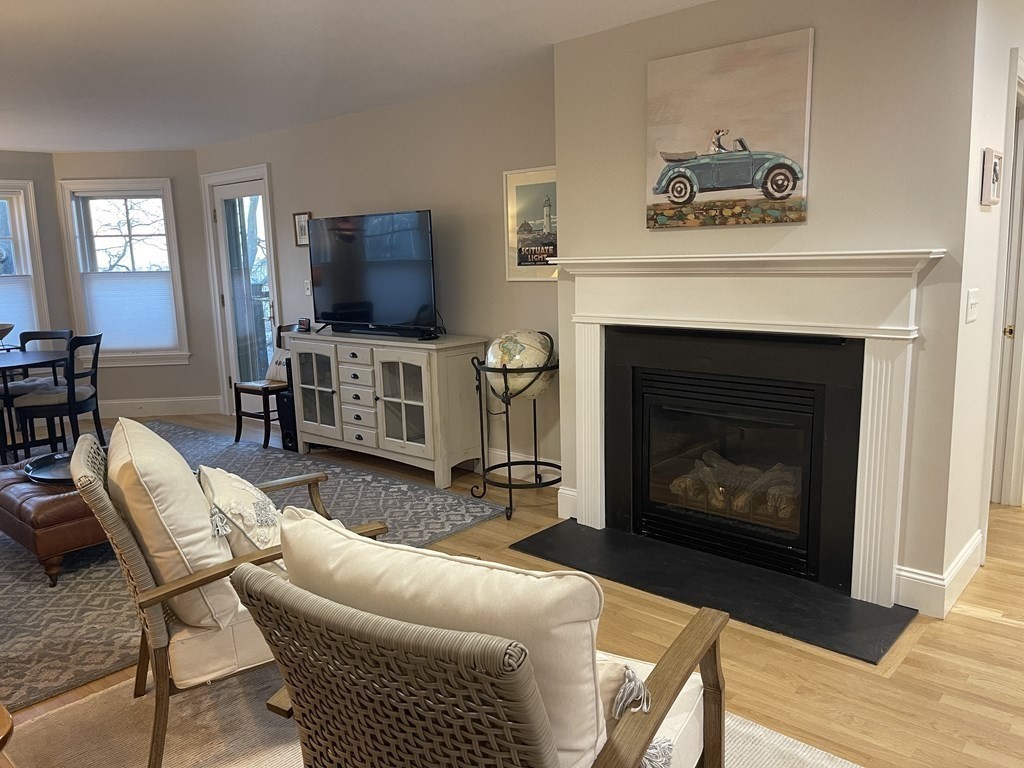 91 Front Street # 305