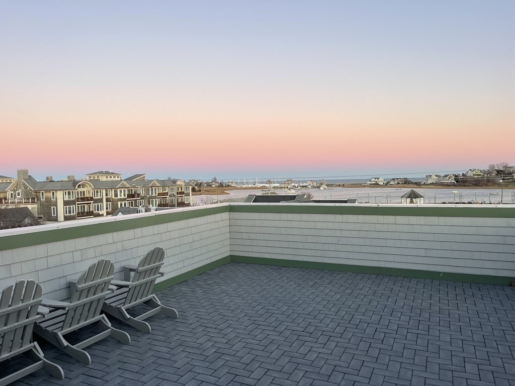 91 Front Street # 305