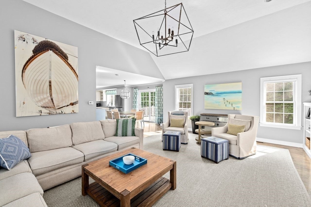 10 Evangeline Dr