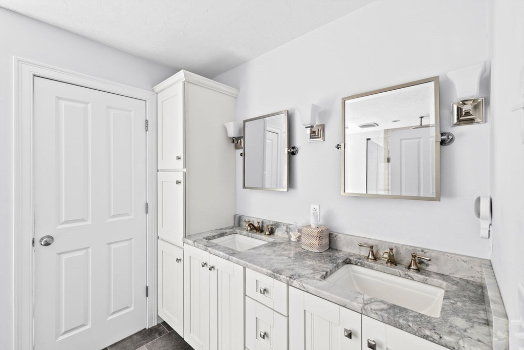 10 Evangeline Dr
