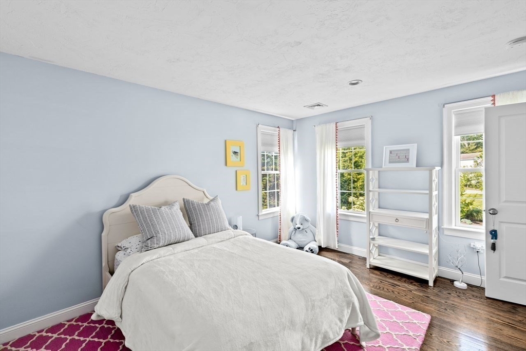 10 Evangeline Dr