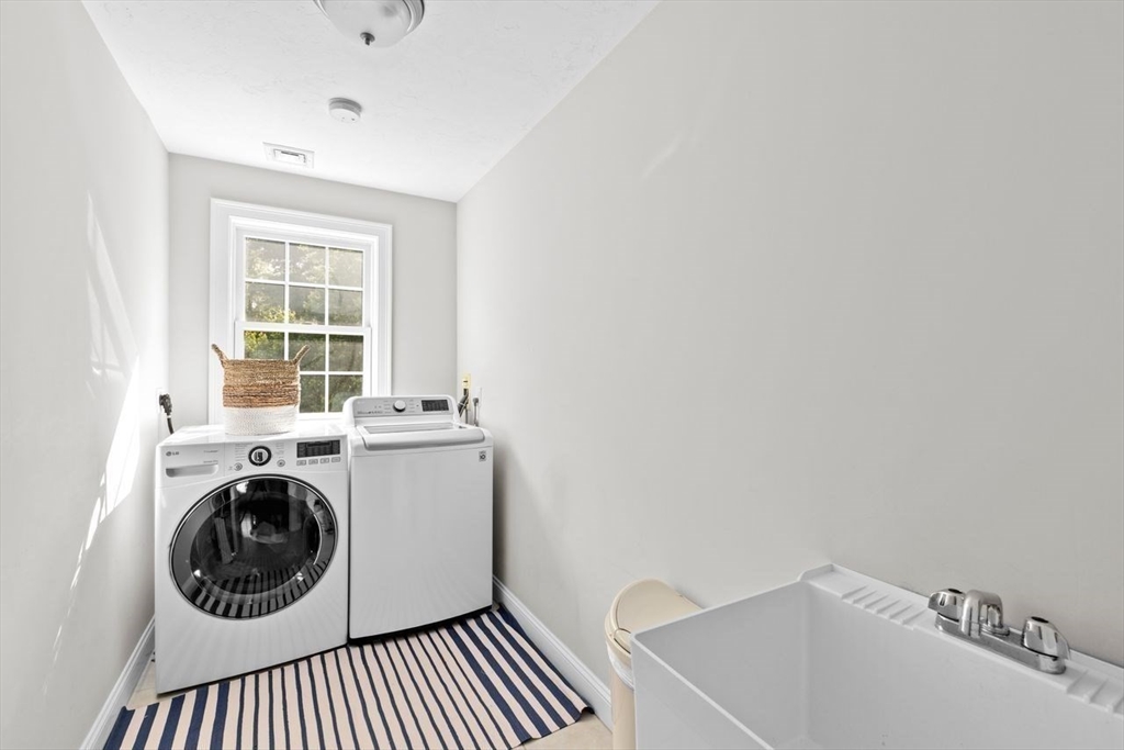 10 Evangeline Dr