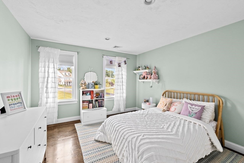10 Evangeline Dr
