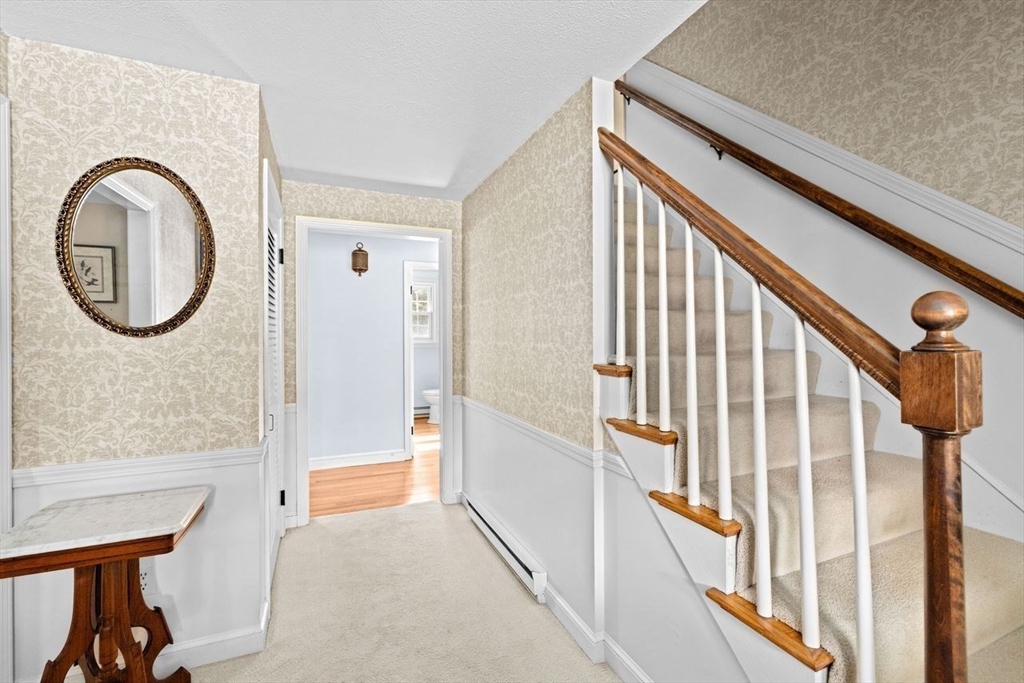 28 Riverside Drive