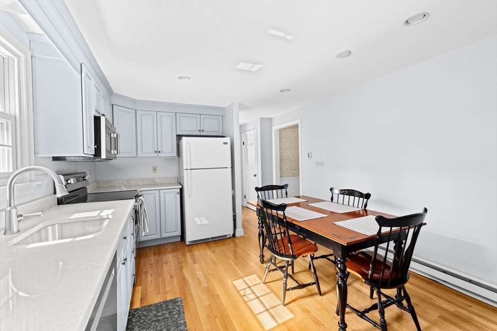 28 Riverside Drive