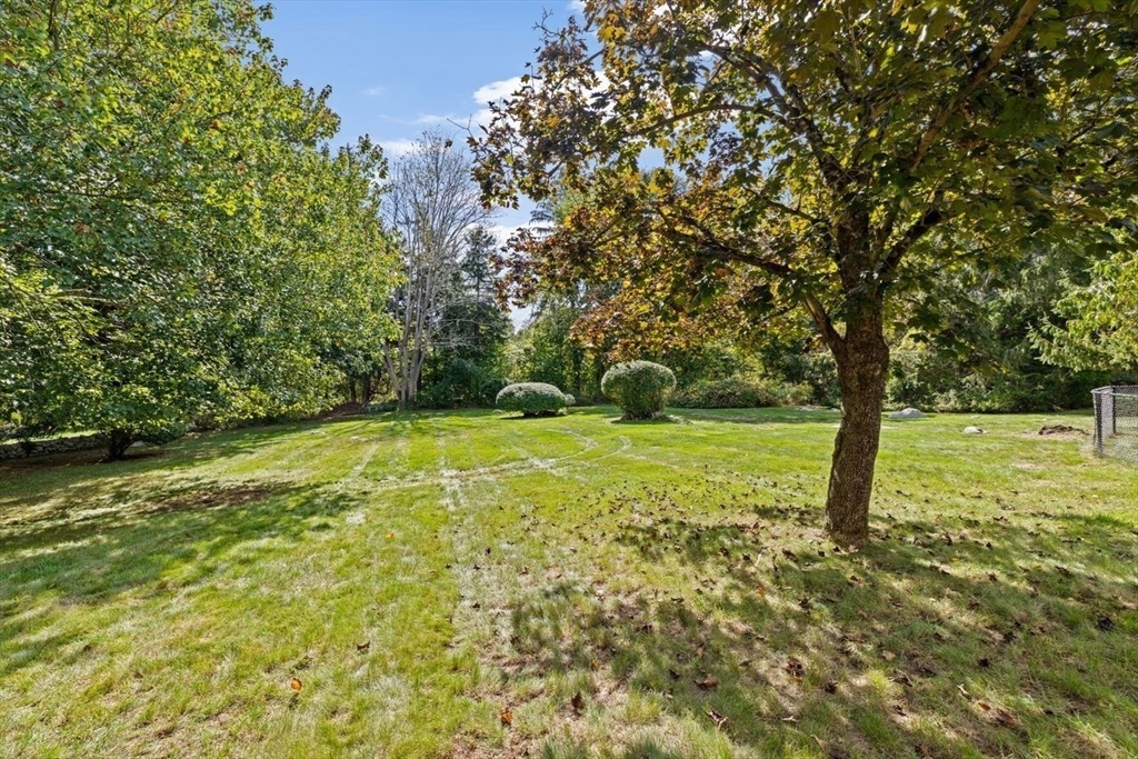 28 Riverside Drive