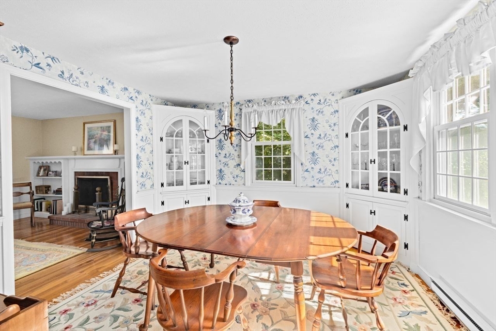 28 Riverside Drive