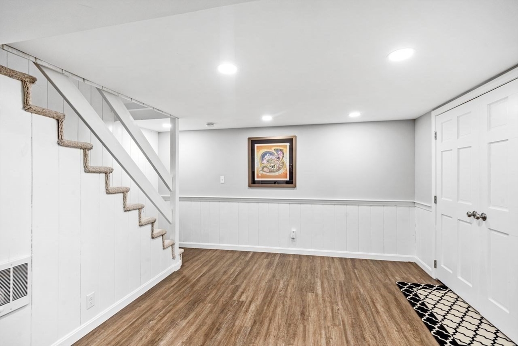 75 Masthead Drive