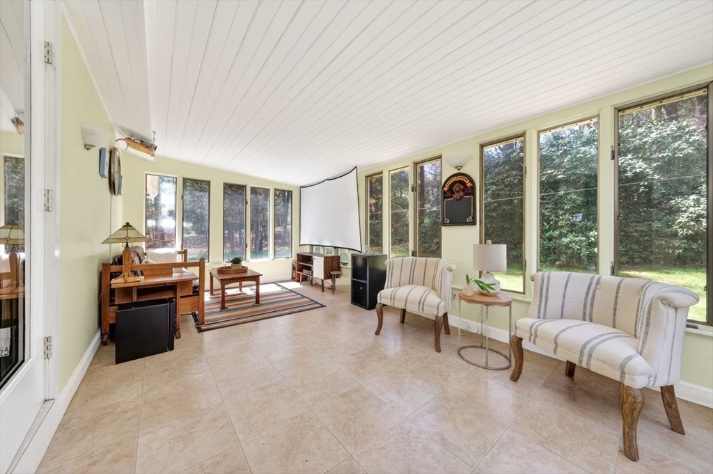99 Karen Rd.