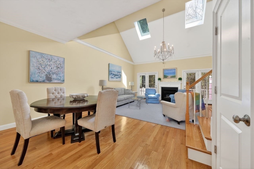 239 Washington St # 20