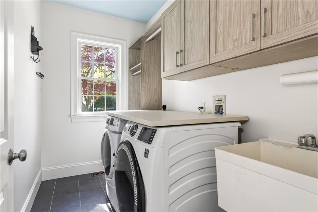 3 Brattle Rd