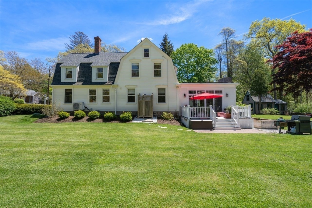 979 Summer Street