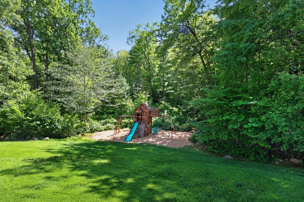 17 Woods Rd