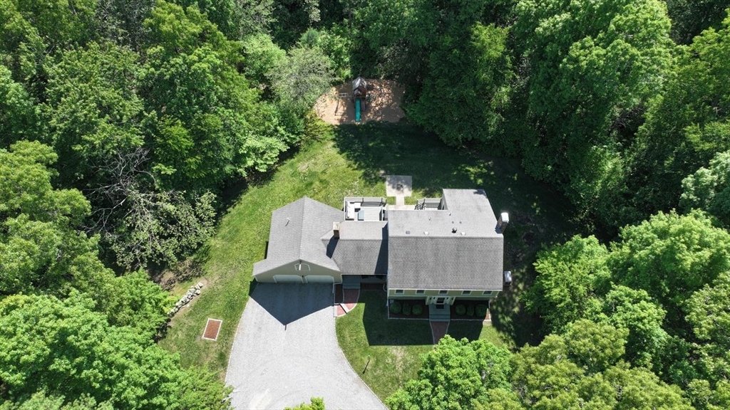 17 Woods Rd