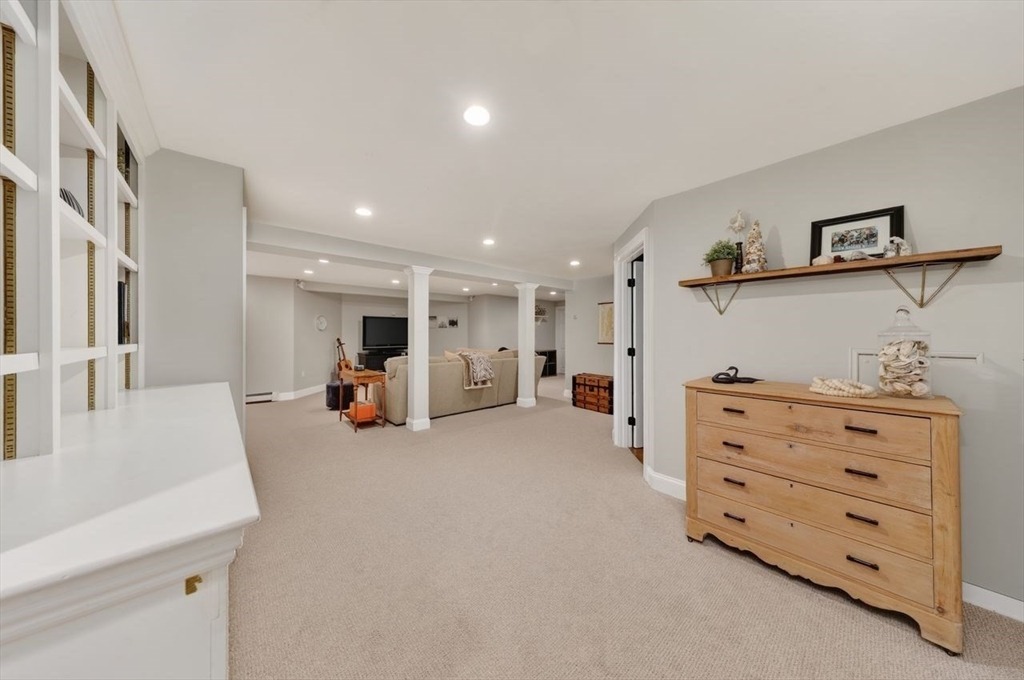 60 Old Oaken Bucket Rd