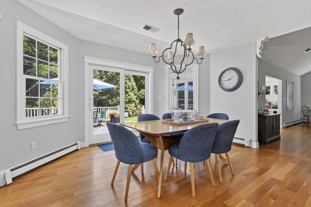 60 Old Oaken Bucket Rd