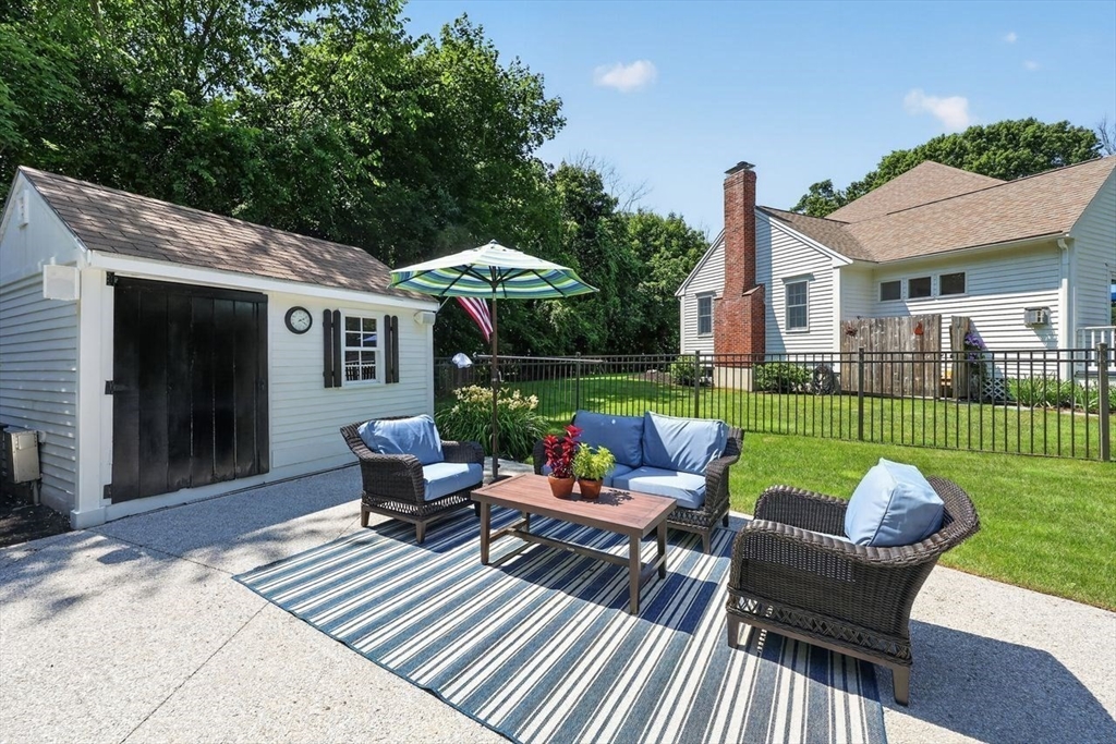 60 Old Oaken Bucket Rd