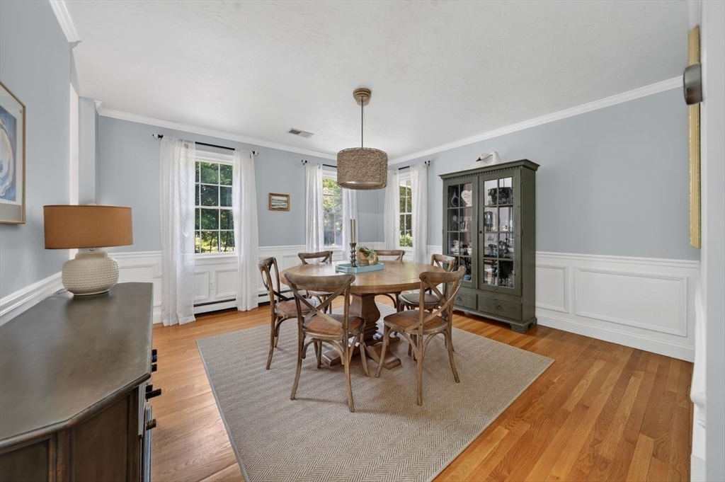 60 Old Oaken Bucket Rd