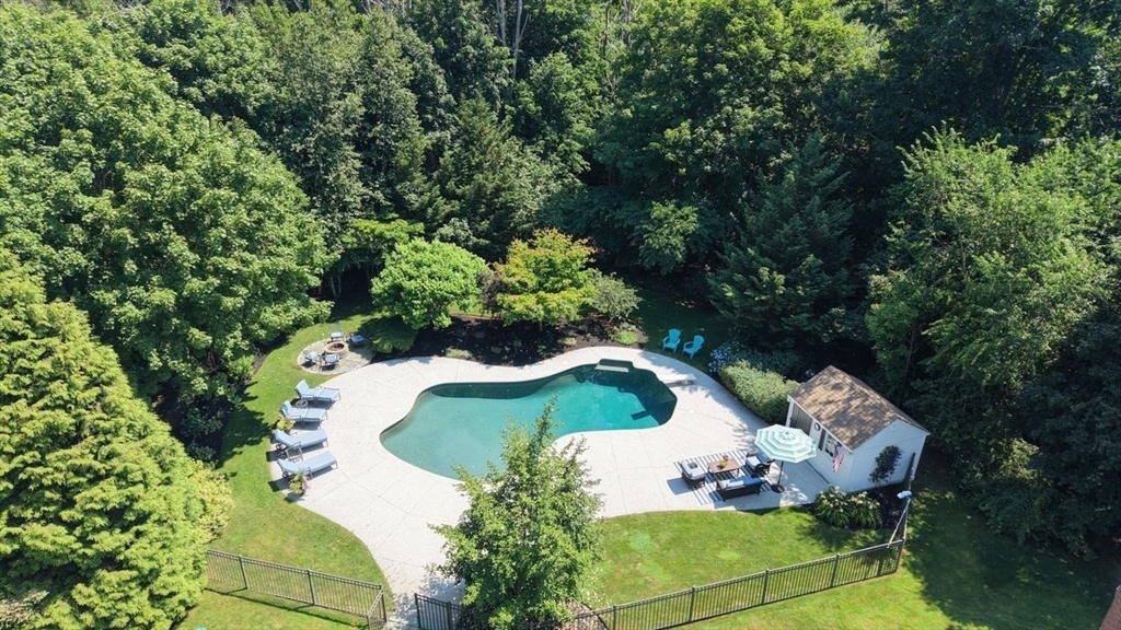 60 Old Oaken Bucket Rd