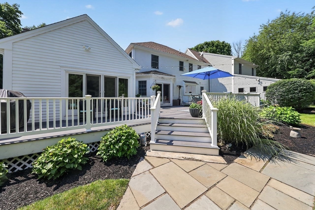 60 Old Oaken Bucket Rd