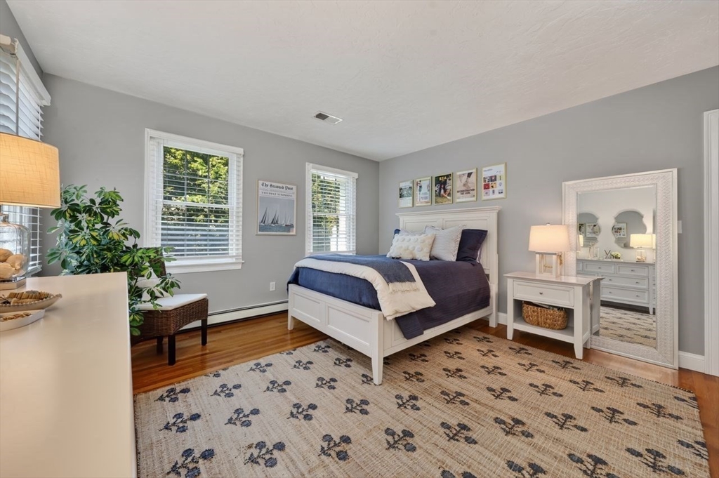 60 Old Oaken Bucket Rd