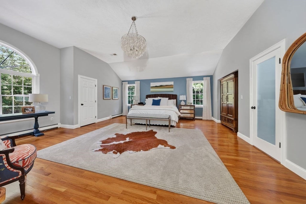60 Old Oaken Bucket Rd