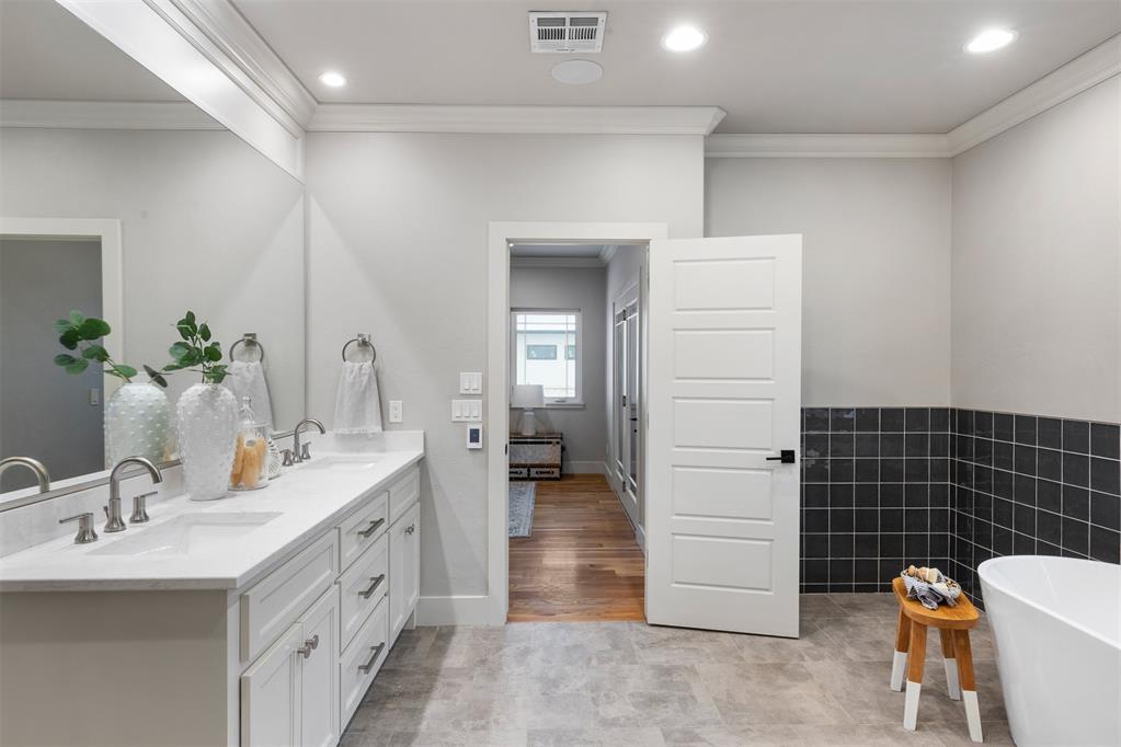 925 NW 43rd Street