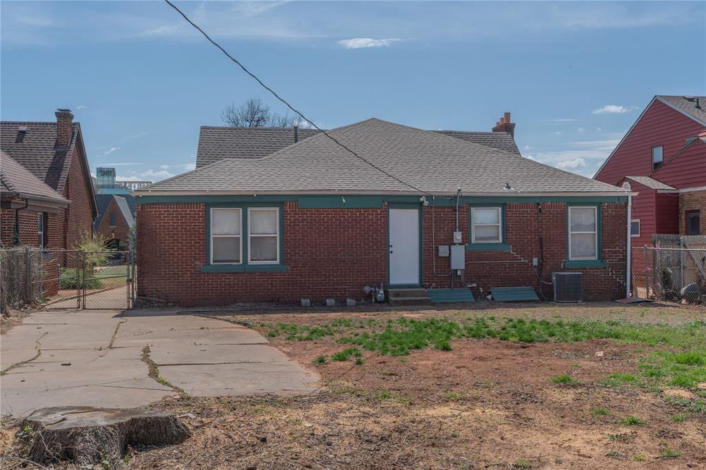 809 NE 17th Street