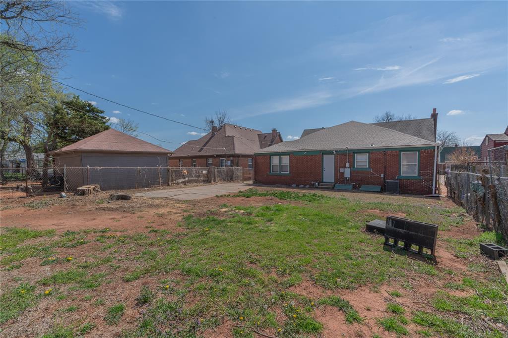 809 NE 17th Street