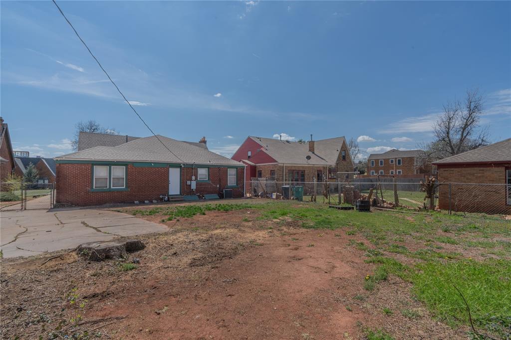 809 NE 17th Street