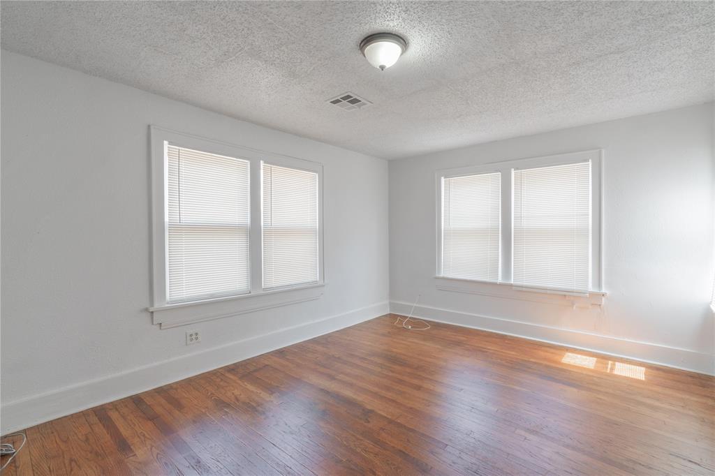 809 NE 17th Street