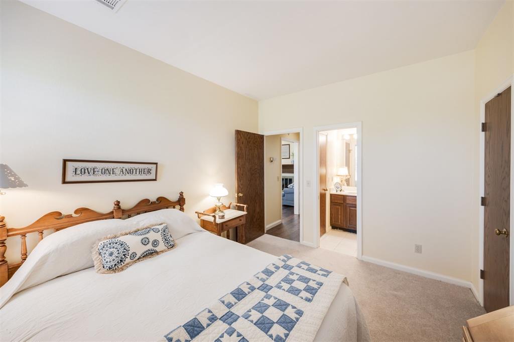 8918 N May Avenue Unit: 0